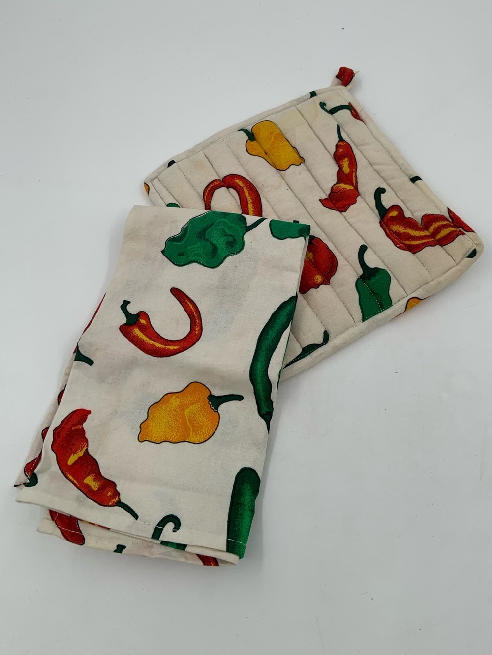 Chili Pepper Print Cotton Oven Mitt & Dish Towel Set - NWOT